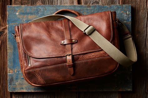 Handcrafted Horween Leather Bags - Timeless Elegance for Every Occasion